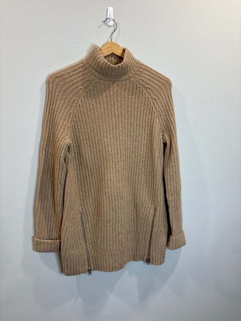 Abercrombie & Fitch Tan Ribbed Turtleneck Sweater with Side Zippers Size Small